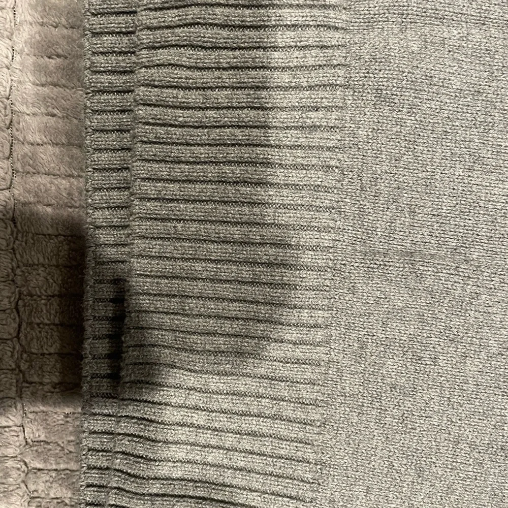 Eddie Bauer Gray Zip-Up Sweater with Red and Blue Stripes - Picture 6 of 6